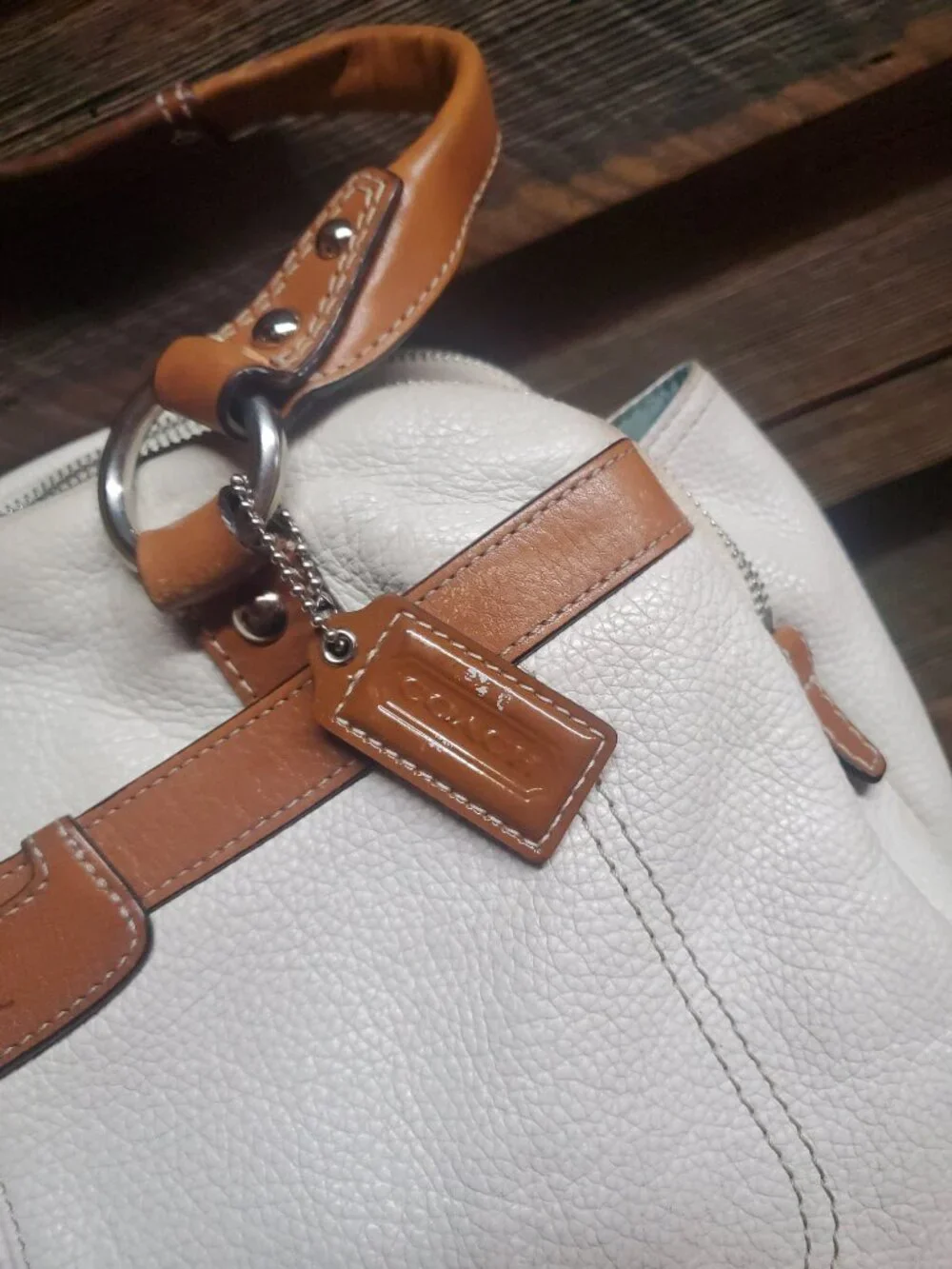 Authentic Coach leather shoulder bag